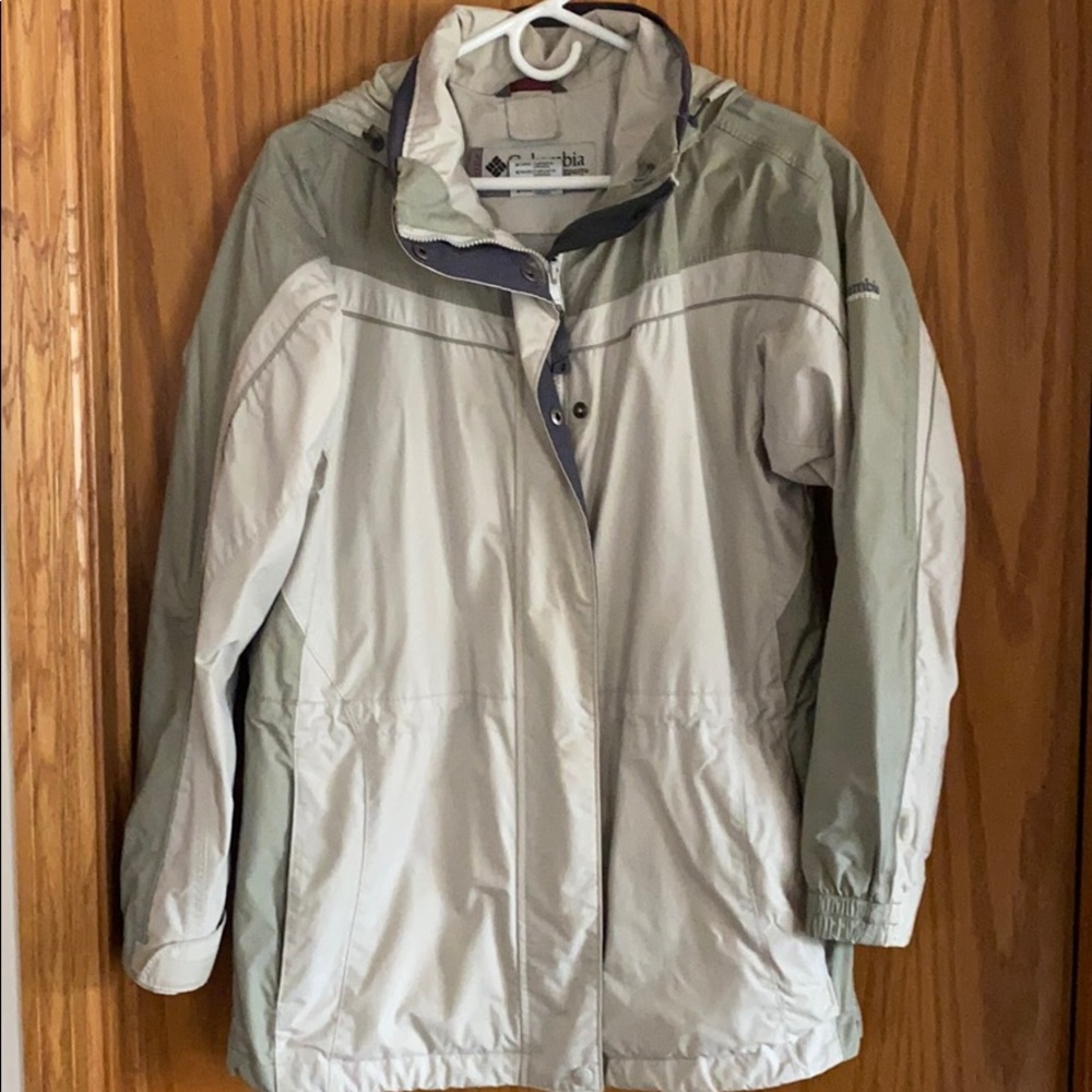 Light weight Columbia jacket